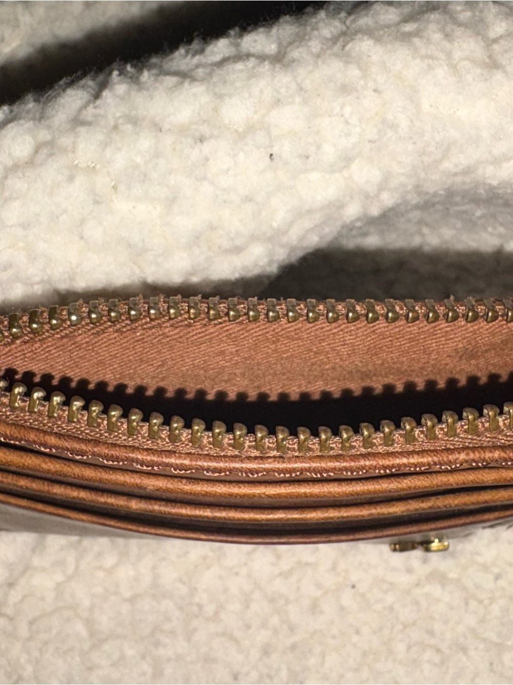FRYE Slim Leather Card Case - Picture 5 of 5